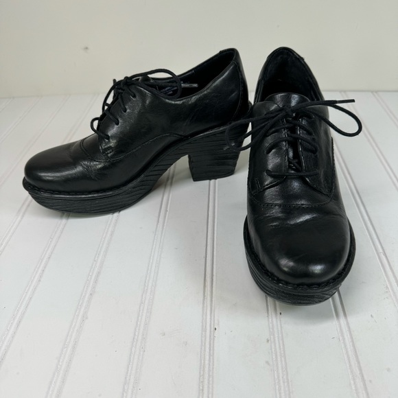 Born Nikolina black leather platform lace up shoes - Picture 4 of 11